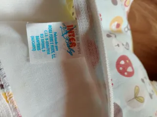 Cojín de lactancia estampado.