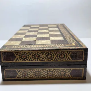 Vecchia scacchiera in madreperla e intarsi  legno