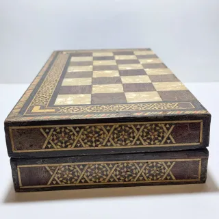 Vecchia scacchiera in madreperla e intarsi  legno