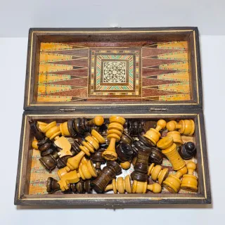 Vecchia scacchiera in madreperla e intarsi  legno