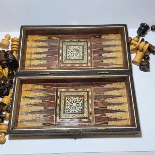 Vecchia scacchiera in madreperla e intarsi  legno