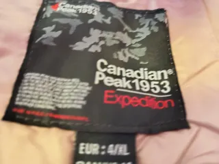 Chaqueta Canadian Peak ultraligera rosa Talla L