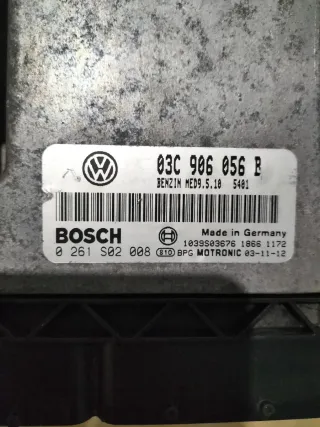 Centralita ECU Volkswagen 03C 906 056 B