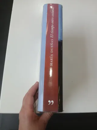 TIEMPO ENTRE COSTURAS, EL