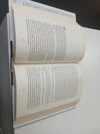 TIEMPO ENTRE COSTURAS, EL