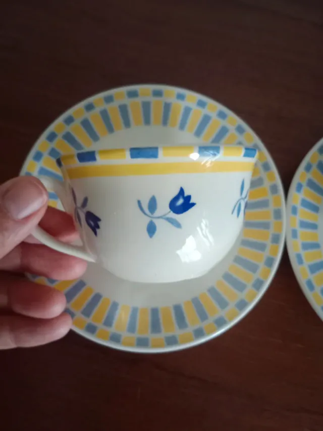 Juego de 2 tazas y platos de café. San Claudio.