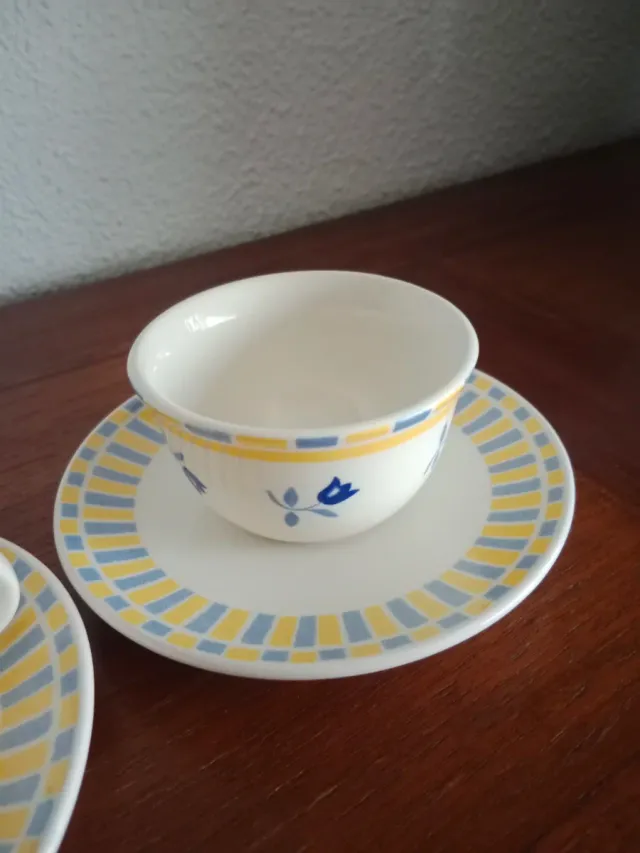 Juego de 2 tazas y platos de café. San Claudio.