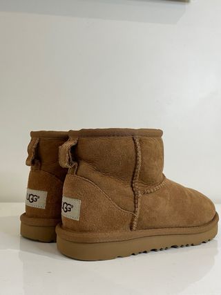 Botas UGG Classic Mini Castanhas