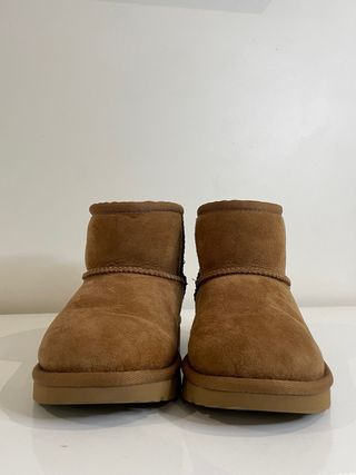 Botas UGG Classic Mini Castanhas