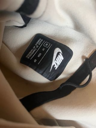 Chaqueta Nike Tech Fleece Beige Negra