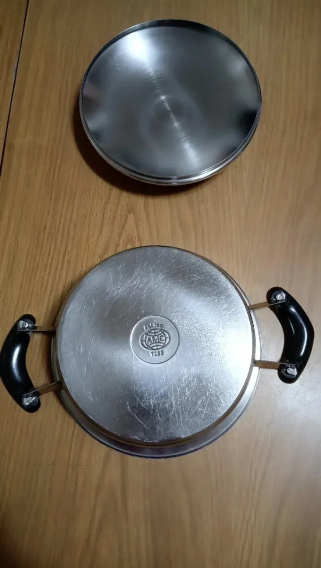 Olla AMC 20x8 cm.         Segunda generación