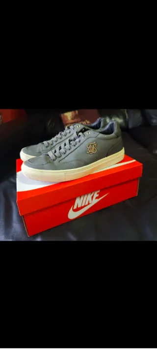 Zapatillas SikSilk Grises