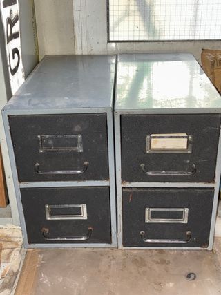 Archivadores pequeños metálicos