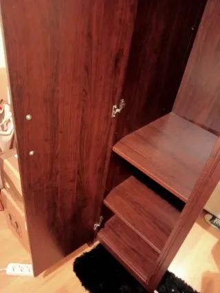 Armario Ikea Brusali marrón 3 puertas espejo