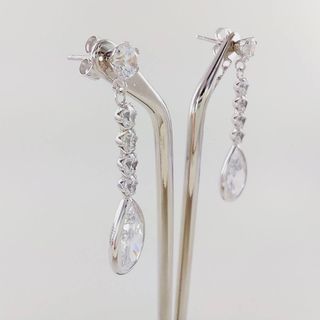 Pendientes Oro Blanco 18K Circonitas
