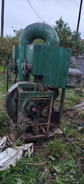 Cosechadora de Frutos Usada