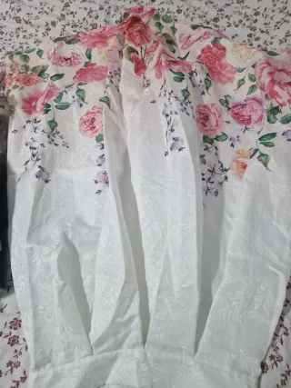 Falda midi floral 3/4