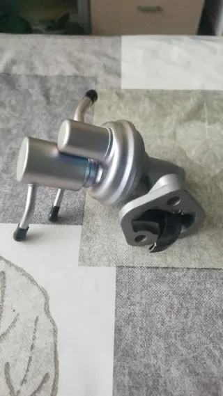 Bomba gasolina Vitara 8V carburador