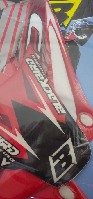 Kit Adhesivos Blackbird Racing CR125/250 02-07