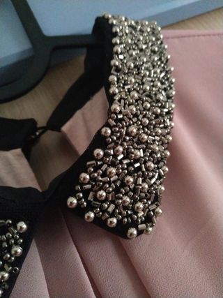 Blusa rosa cuello pedrería