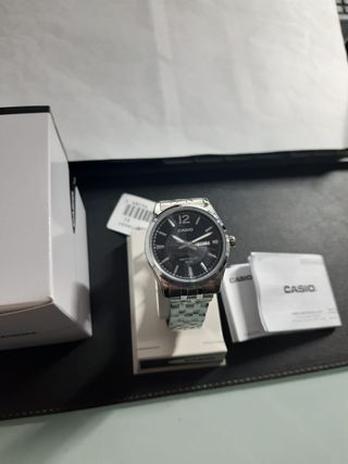 Orologio Casio Uomo Nero e Argento