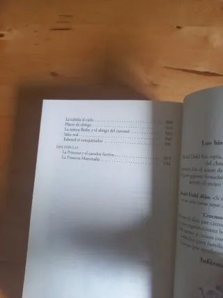 Cuentos (Compendium) (Spanish Edition)