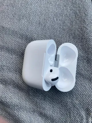 Auricular derecho blanco con estuche