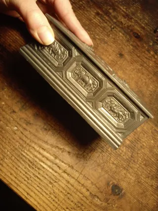 Cofanetto vintage peltro araldi