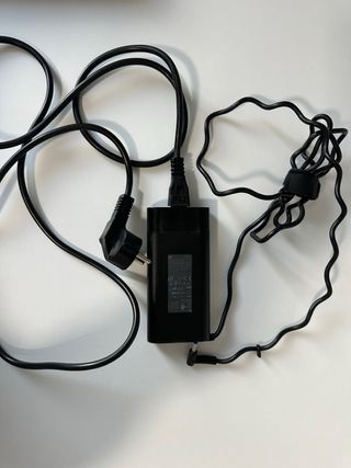 Portátil HP Omen Gaming Negro/Rojo con cargador