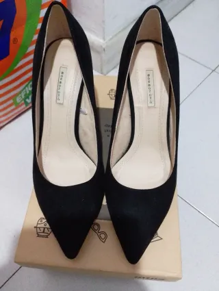 Zapatos de tacón Bombon Chic negros