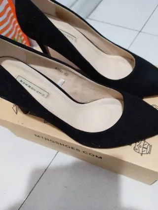 Zapatos de tacón Bombon Chic negros