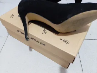 Zapatos de tacón Bombon Chic negros