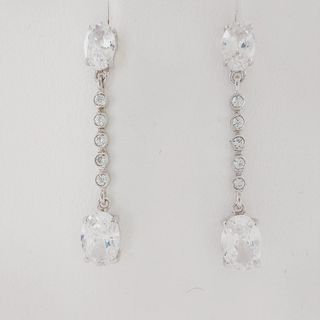 Pendientes Oro Blanco 18K con Circonitas