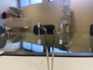 Pendientes Oro Blanco 18K con Circonitas