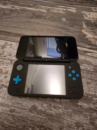 Nintendo 2DS XL Nero e Blu