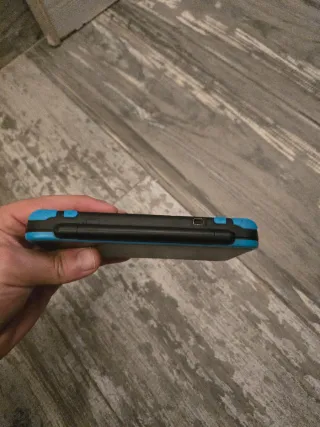 Nintendo 2DS XL Nero e Blu