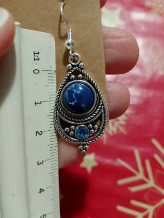 Orecchini pendenti goccia blu intenso