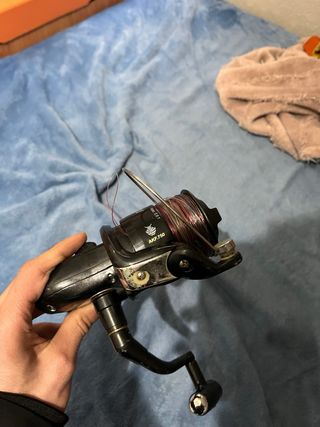Carrete de pesca AKF 750