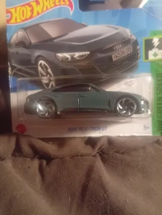 Coche Hot Wheels Audi e-tron GT