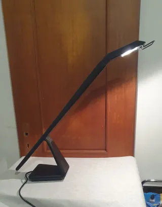 Lampada da tavolo design nero