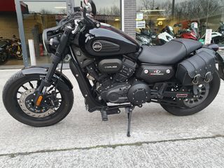 Keeway V-Cruiser 125 23' 10.000 km