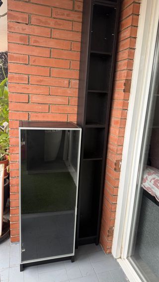 Estantería estrecha Ikea negra