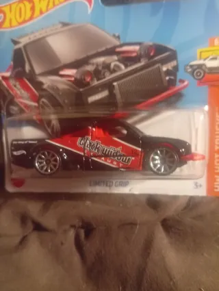 Coche Hot Wheels Black Widow HW Hot Trucks