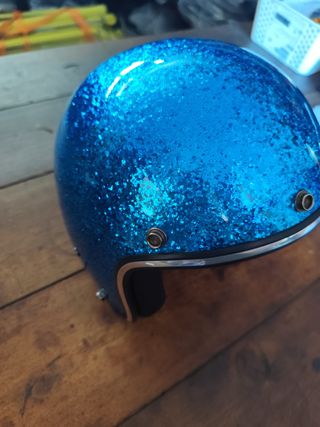 Casco metal flake blu