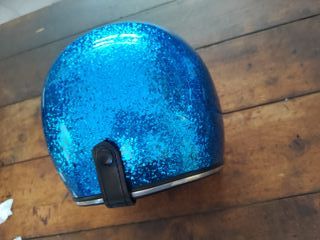 Casco metal flake blu