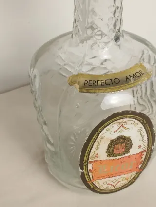 Botella Antigua Licor Perfecto Amor