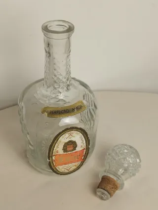 Botella Antigua Licor Perfecto Amor