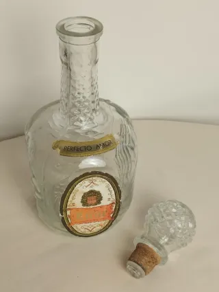 Botella Antigua Licor Perfecto Amor