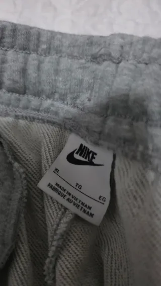 Pantalón chándal Nike gris Talla XL