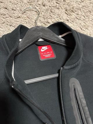 Chaqueta Nike Tech Negra-Talla XS